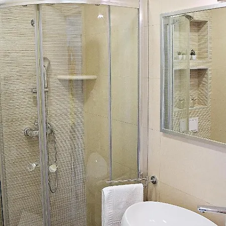 Ana * Молунат