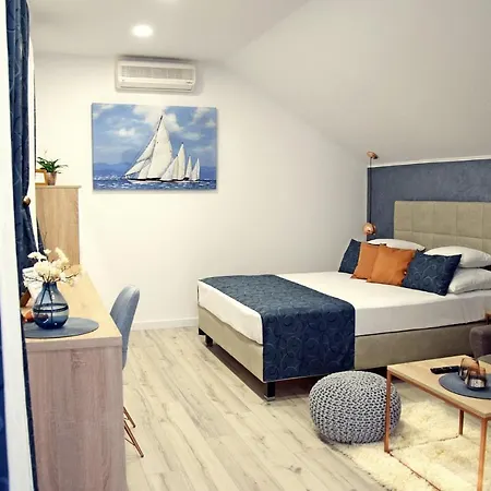 Ana * Молунат