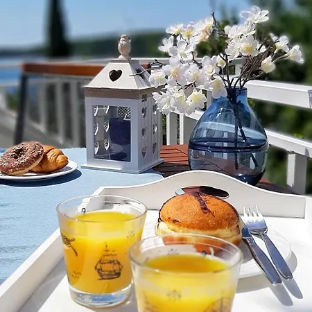 Апартаменты Ana *