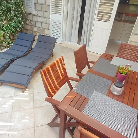 Ana * Молунат